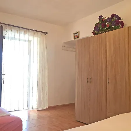 Jelena Apartment Bogomolje